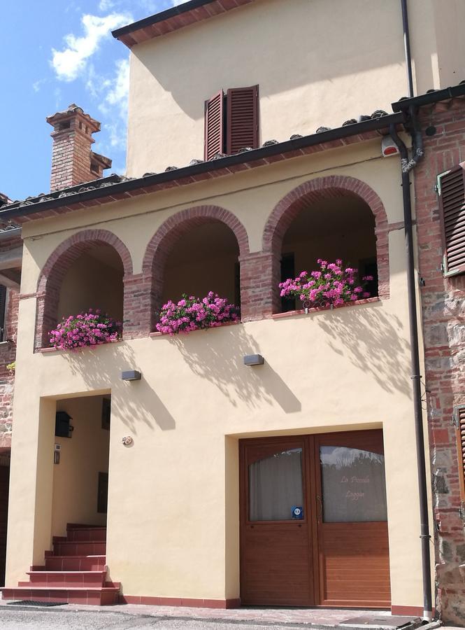 דירות טוריטה די סיינה La Piccola Loggia מראה חיצוני תמונה